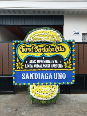 Papan Bunga Duka di Sungai Apit